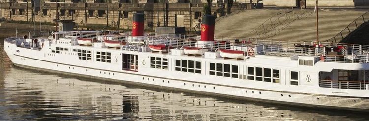 Le Paquebot Port De Javel Haut 75015 Paris