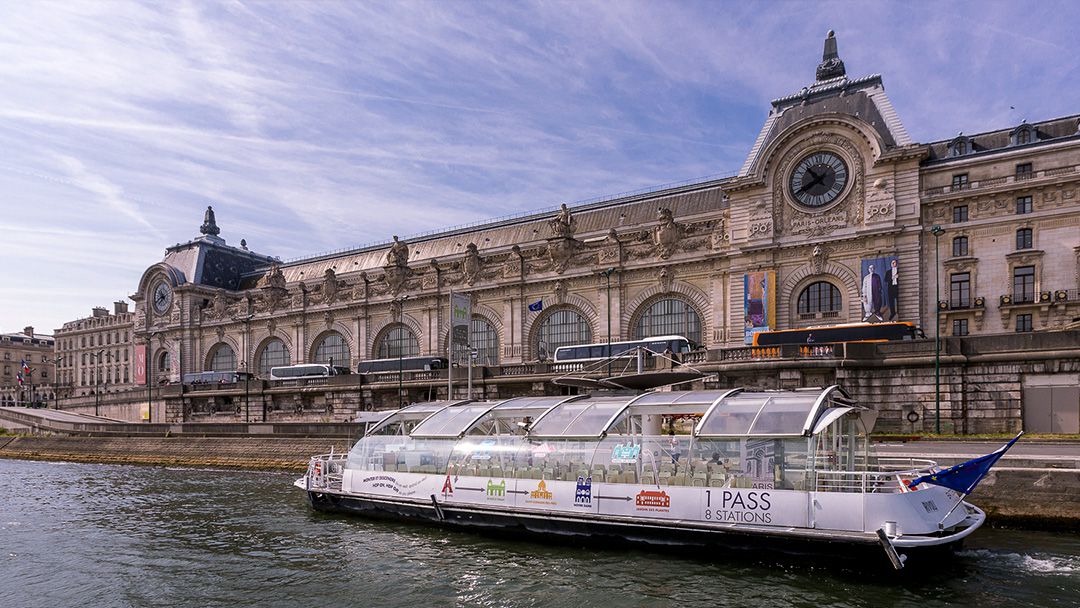 Batobus, navette fluviale sur la Seine • Tarifs, horaires et Achat ...